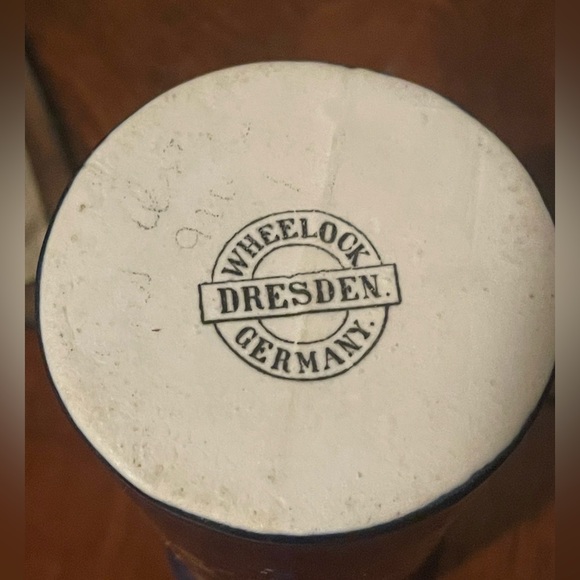 Antique “DRESDEN WHEELOCK” German Porcelain Creamer vessel w/ 24K gold leaf - Picture 6 of 6